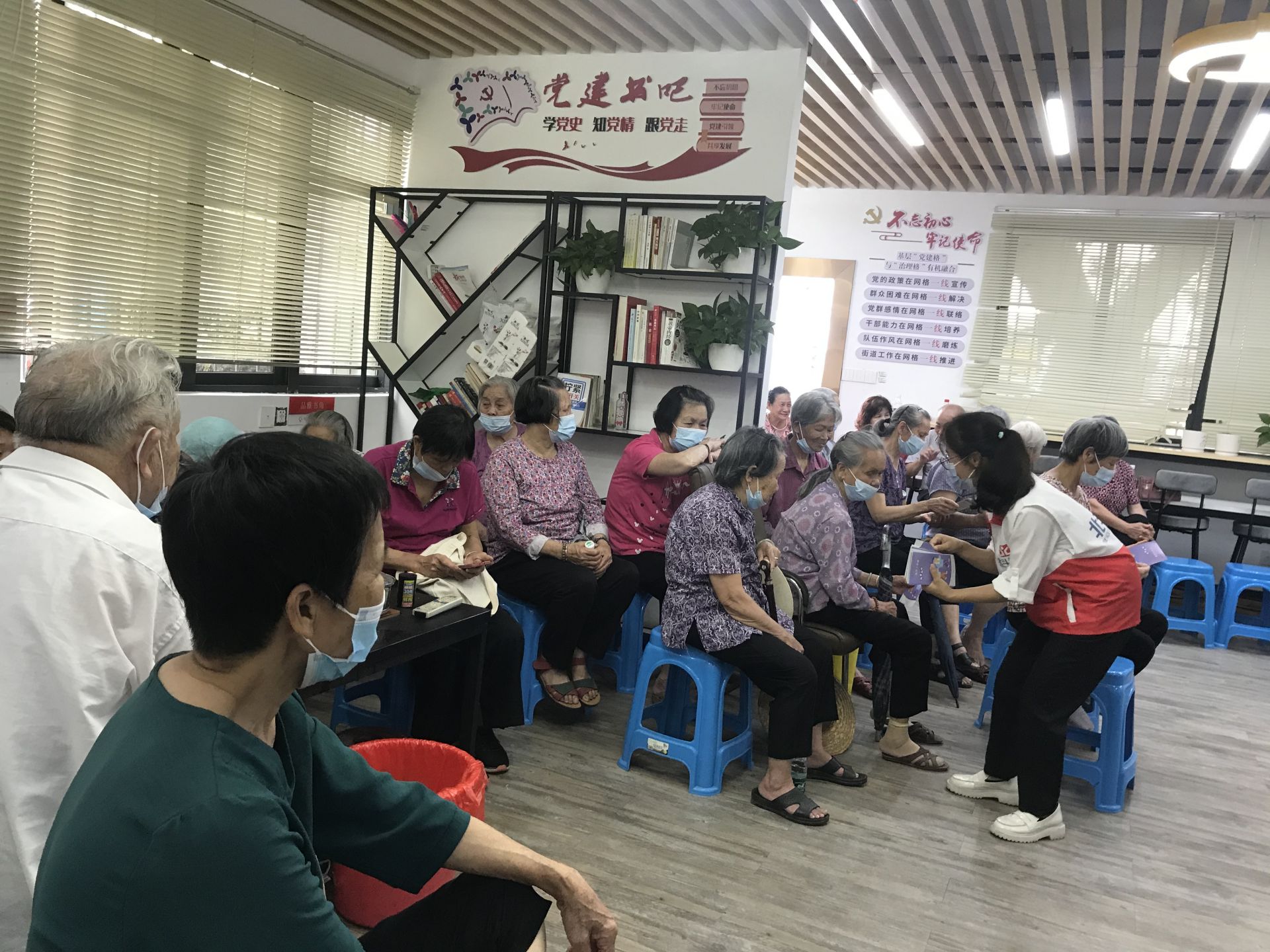 塘家社区举办老年人预防糖尿病健康宣传讲座