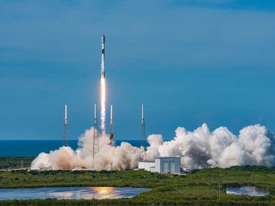 24小时内连发两批星链，SpaceX累计发射2600颗卫星