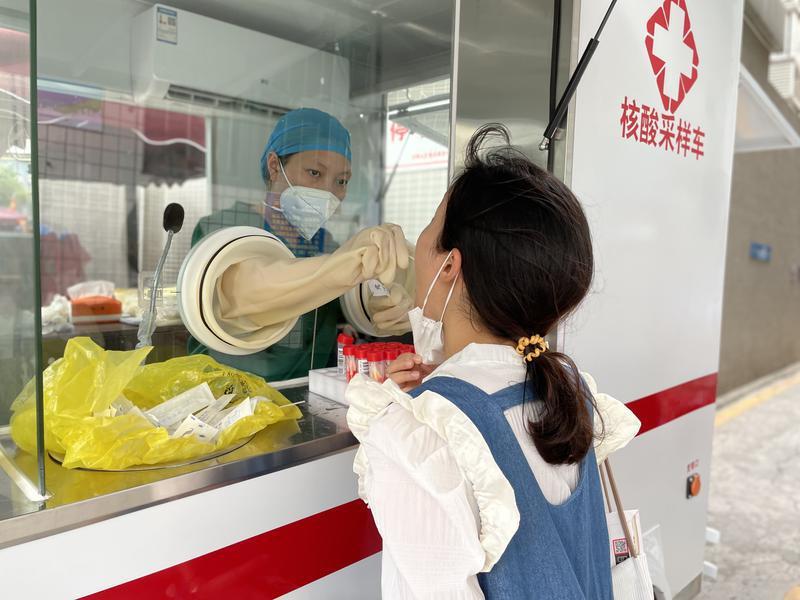 随时随地“家门口”采样！宝安福永首批6辆核酸采样流动车“上岗” 