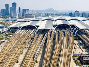 6月2日至5日 广州南站日均加开50趟动车组
