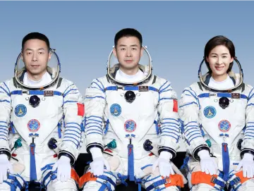 神舟十四号航天员，前来报到！