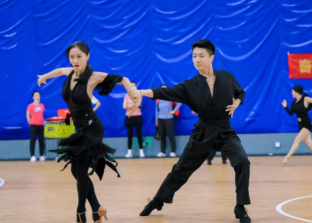 省运会首设体育舞蹈项目 深圳队备战模拟赛举行