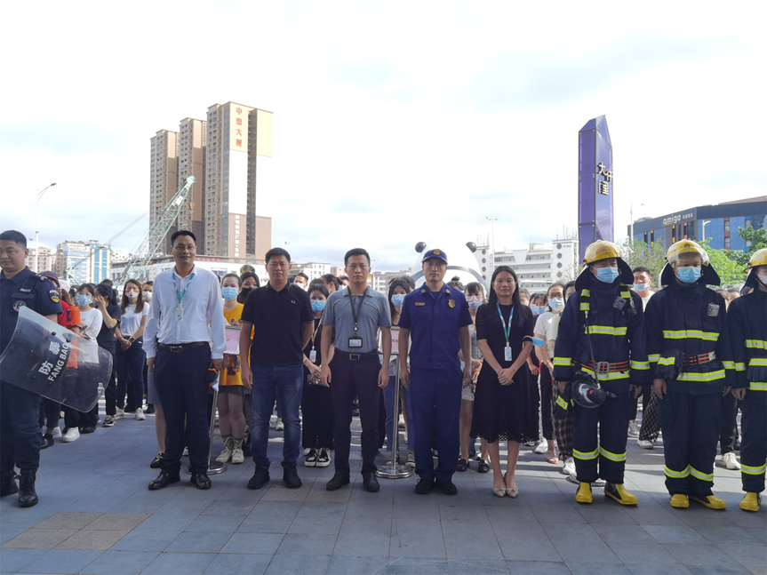 马田街道组织大仟里商业综合体开展消防演习