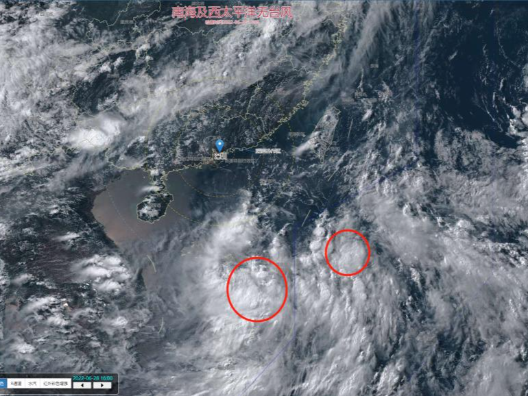 紫外线指数冲10，树荫到用时方恨小！高温预警仍在生效中，明起风雨模式开启……