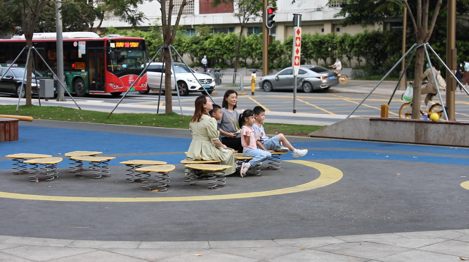 新闻路上说说说｜儿童节去哪儿“遛娃”？