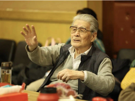  表演艺术家蓝天野因病逝世 享年95岁：曾是地下工作者 舞台生涯初心不变