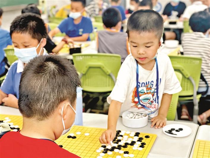 近2000名围棋爱好者参加 宝安区围棋段级位赛收官  