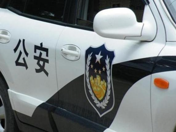 北京西城警方通报一起刑事案件：女子扎伤同事致死