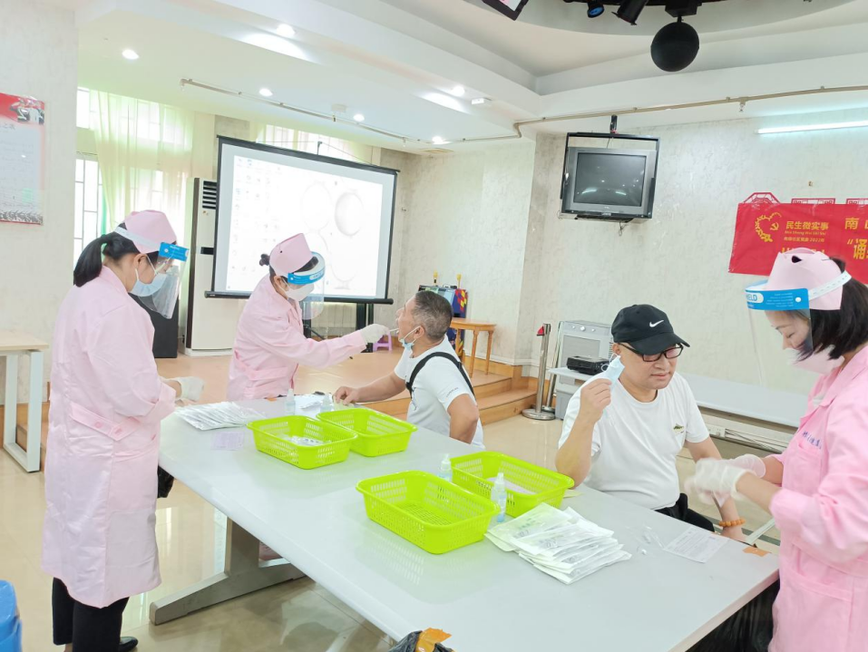 深圳南山区南山街道开展健康筛查民生微实事活动