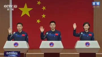 直播 | 神舟十四号航天员与记者见面