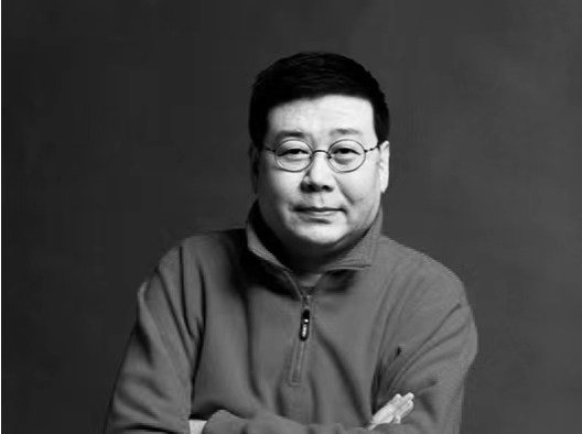 北京人艺院长任鸣辞世，35年70多部戏剧书写对舞台无限热爱