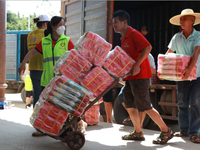 抗洪救灾，共克时艰！中建科工向英德连樟村捐赠抗洪救灾物资