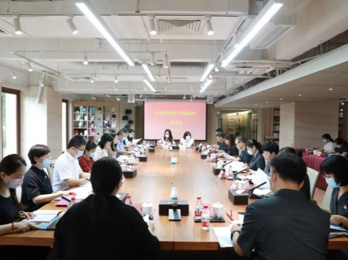 全省首家！家庭教育法律指导工作站揭牌