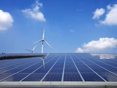 鹏华基金：新能源产业景气向上，估值优势展现长期投资价值