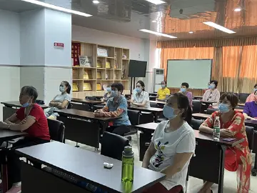 马田街道普及心理健康知识提升老年人生活质量  
