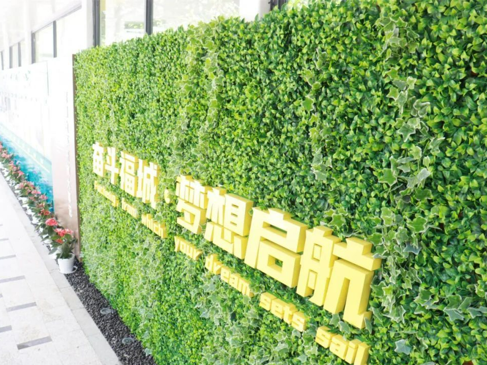 兴富“青春冲锋号”奋斗照征集获奖作品巡礼