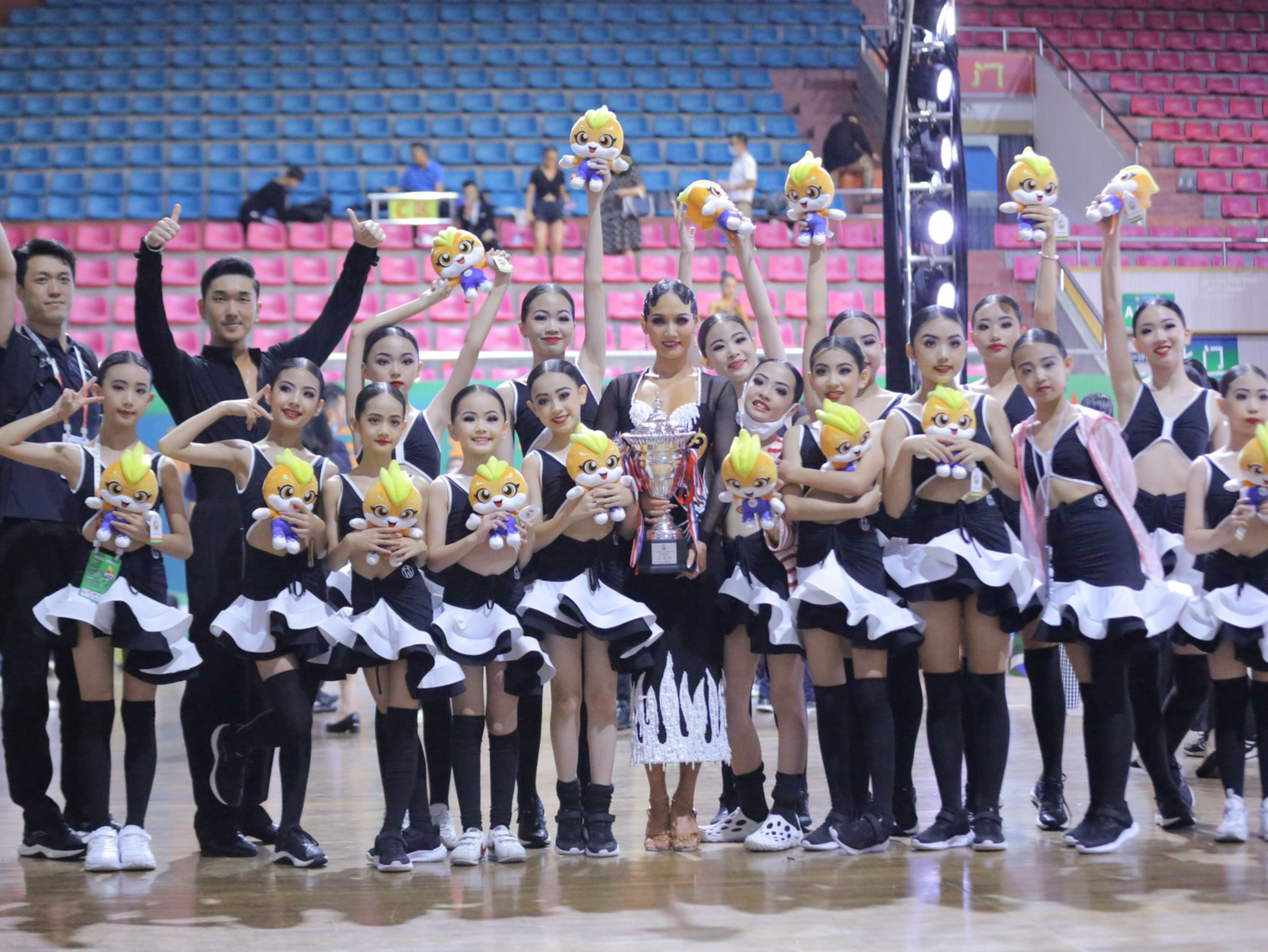 广东省运会首发项目群众体育舞蹈比赛举行 深圳健儿75人参赛获5个一等奖