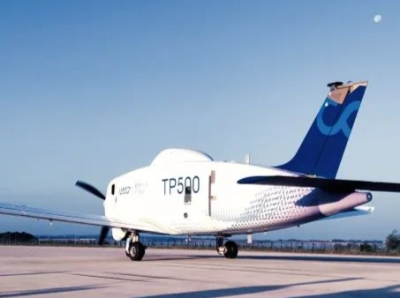 国产TP500无人运输机成功首飞