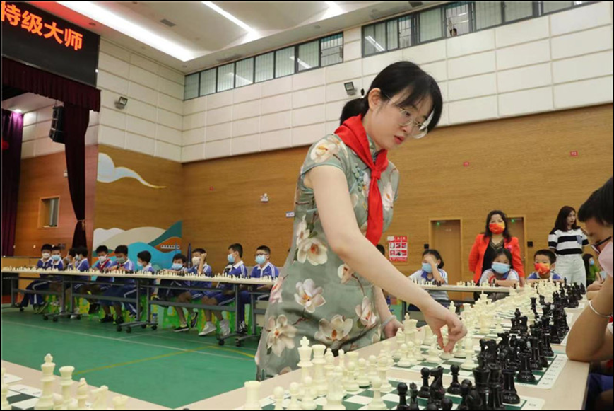 加大推广力度！多位国际象棋特级大师走进龙岗校园