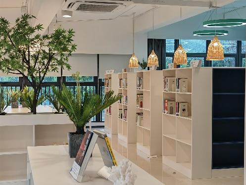 深圳图书馆小漠分馆对外开放，处处都散发着海的味道