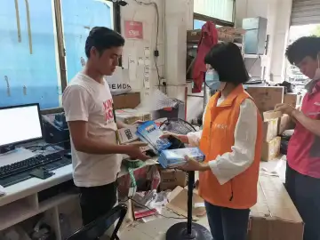 建设文明凤凰！凤凰街道反邪教宣传走进物流公司和企业