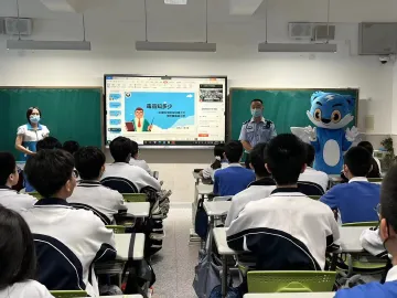 新湖街道开展“禁毒小兵”培育活动