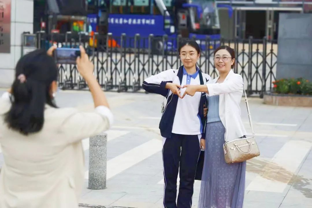 宝安区2022年高考圆满落幕 | 一切顺利，未来可期！
