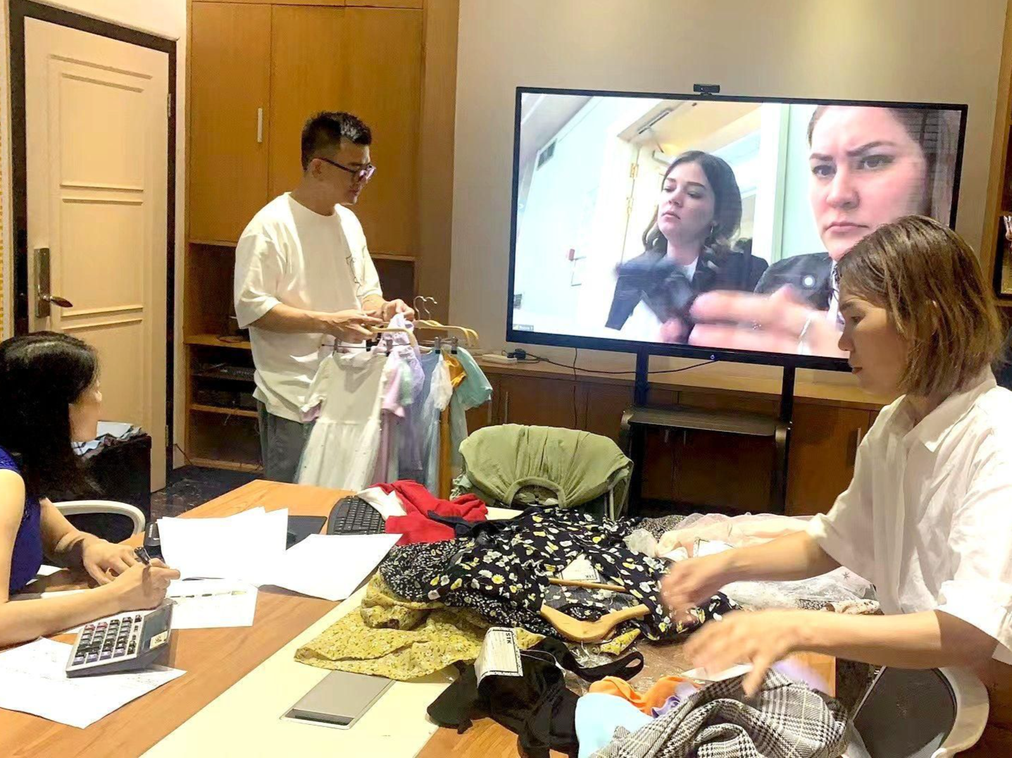 （涉俄不发）开展啦！东莞虎门服装组团进军俄罗斯市场
