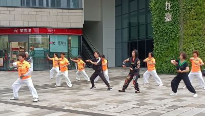 弘扬中华传统文化！凤凰街道开展太极拳公益培训