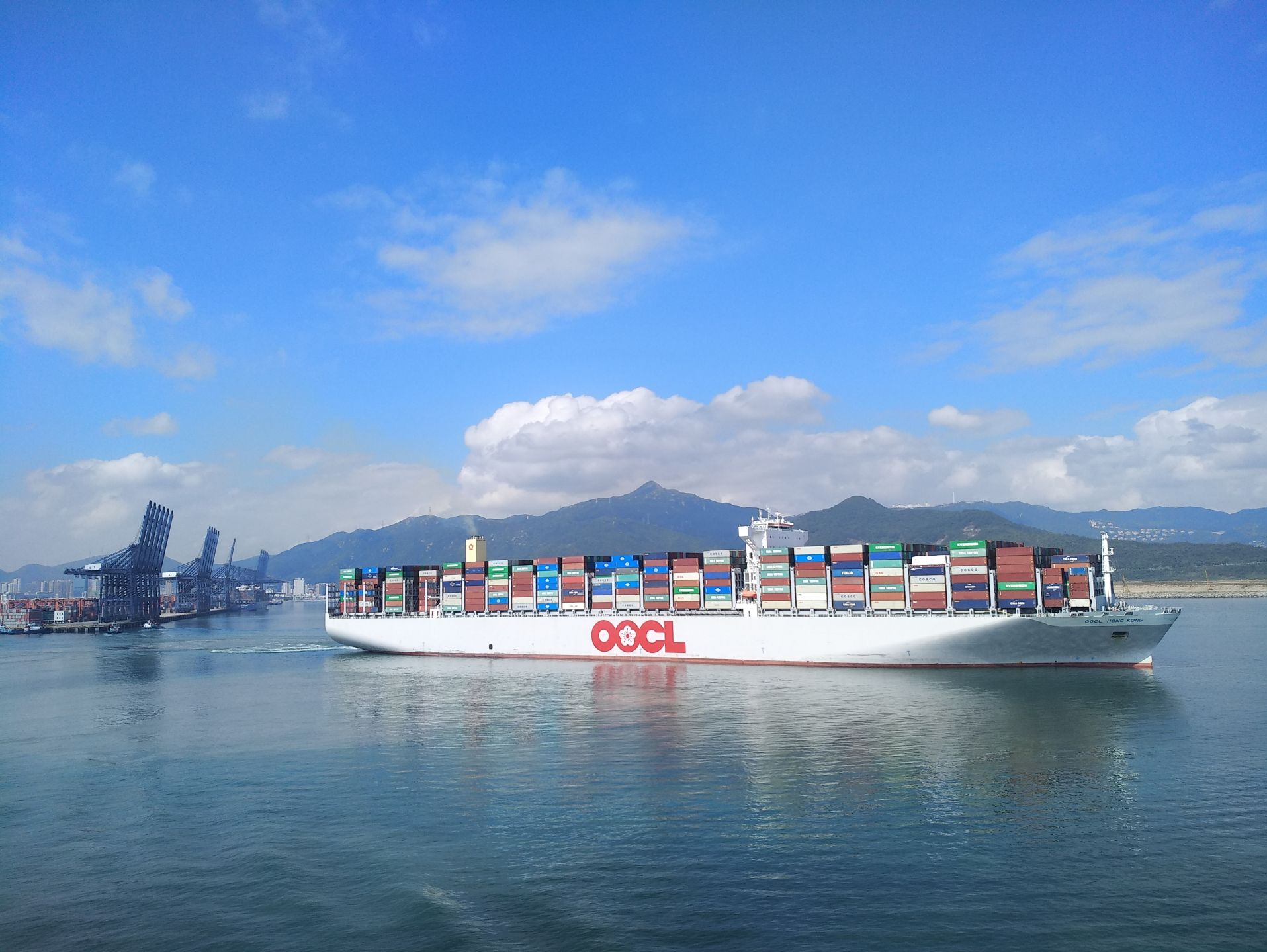深港创新港口合作模式，经大鹏湾水域进出深圳港船舶实现“一次引航”