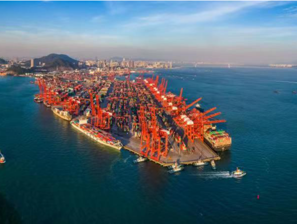 深圳港今年累计吞吐量同比实现正增长