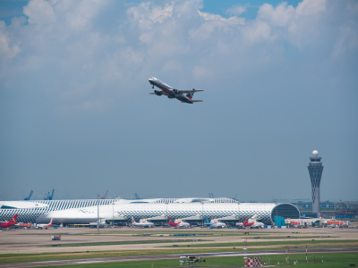 深圳航空货运畅达全球 上半年机场口岸进出口货量增长22.4%