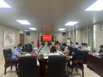 缤纷暑假，安全一夏！凤凰街道部署暑假校园周边安全暨防溺水工作
