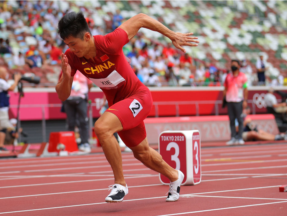 谢震业晋级田径世锦赛男子200米半决赛