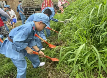 公明社区开展假期“红色之旅”助力青少年汲取艰苦奋斗精神