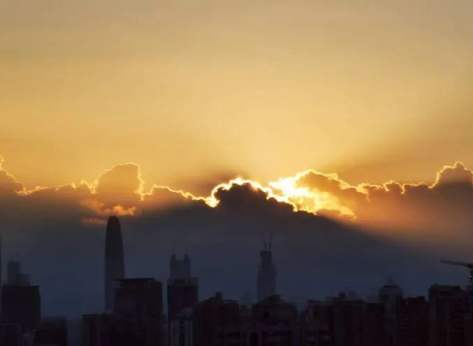 深圳天空美上热搜！“炎”值持续在线，接下来天气......