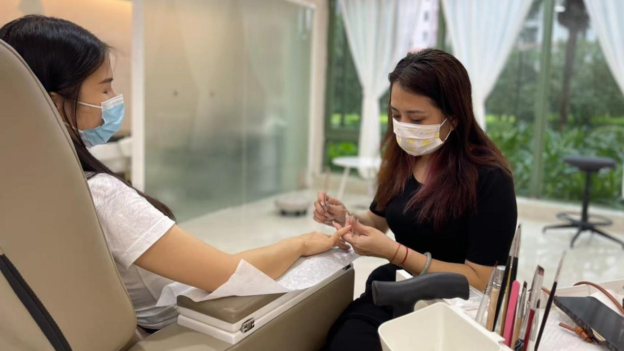 不平凡的平凡 | 轮椅上的美业人：从员工到老板 20年来逆风飞翔传播美