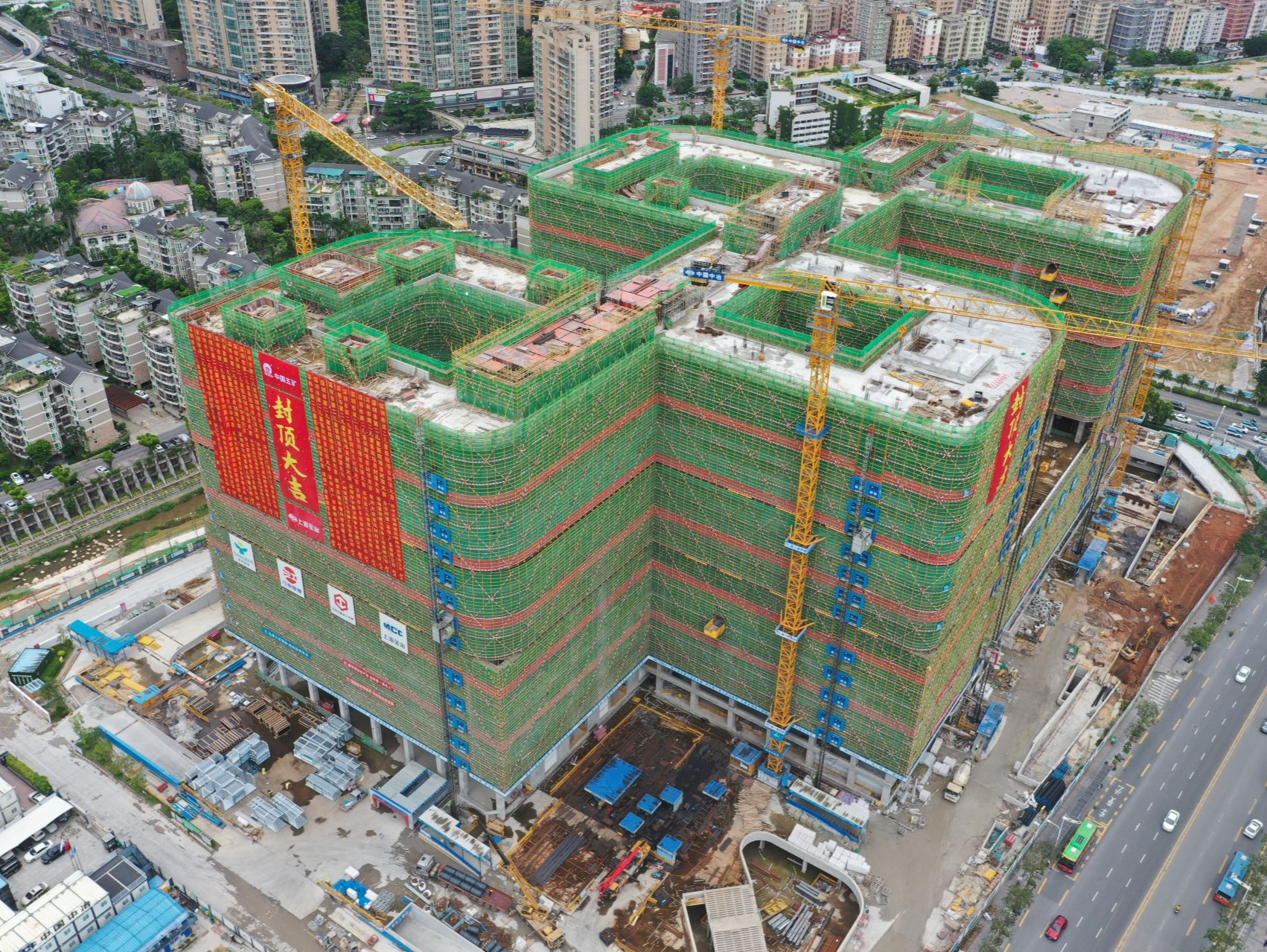 深圳市第二儿童医院项目顺利封顶！计划2023年12月试运营