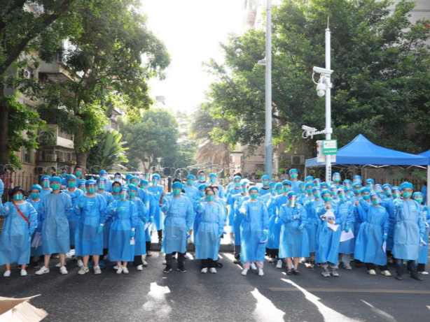 （不发）“疫”线显担当，中建四局五公司百名志愿者下沉社区做志愿服务  
