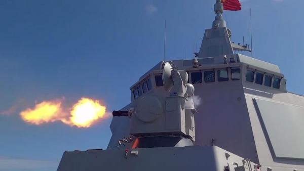 视频丨东部战区海军护卫舰支队开展实弹射击训练