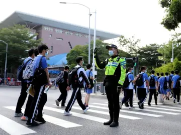 @学生及家长，这份《交通安全承诺书》，请您签署！