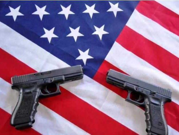 美国海兰帕克市大规模枪击案凶手认罪