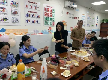 青春心向党·团干有话说丨光明街道综合治理办团支部书记朱惠茹：致力于让青年网格员成长成才