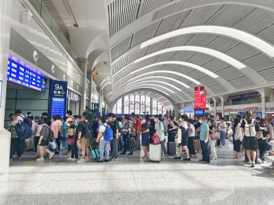 黑龙江暑期游升温！超300万人次乘火车出行