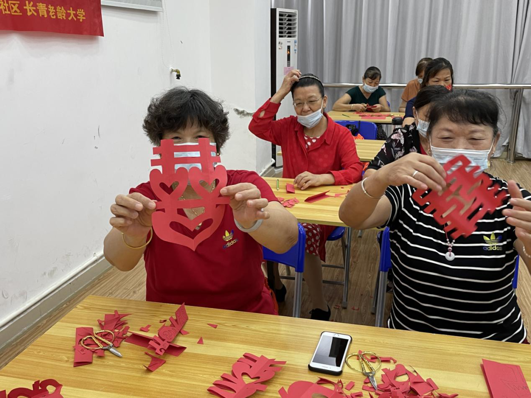 坪山区安心行动丨以老助老，碧岭街道汤坑社区构建“老年安心社区”