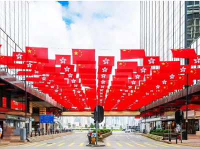 太震撼！香港街头这一幕刷屏，满眼红振奋人心