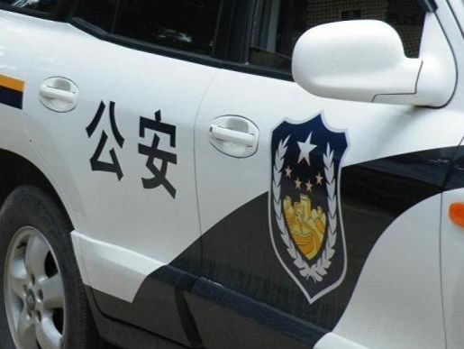 重庆石柱警方：一车辆失控致2死4伤，司机已被控制