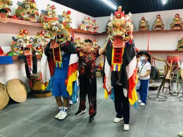 传承民间文化 水田社区组织青少年开展舞麒麟体验活动