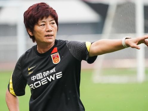 中国女足主教练水庆霞：东亚杯要放平心态，世界杯需提高节奏