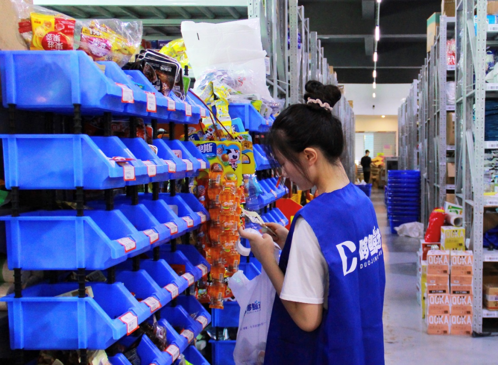 （暂不发）线下便利店转型运营美团闪电仓：2个月门店盈利 一年半开店20多家  